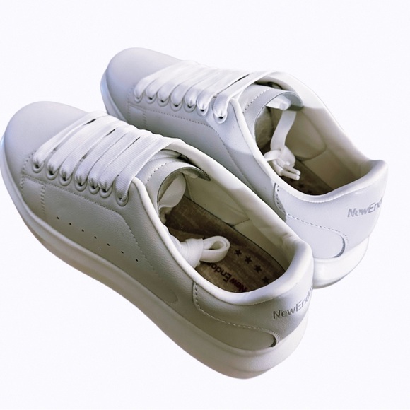 NWT Women's Fashion Sneakers,Vibration Height Increase Lightweight Comfortable - Picture 3 of 9